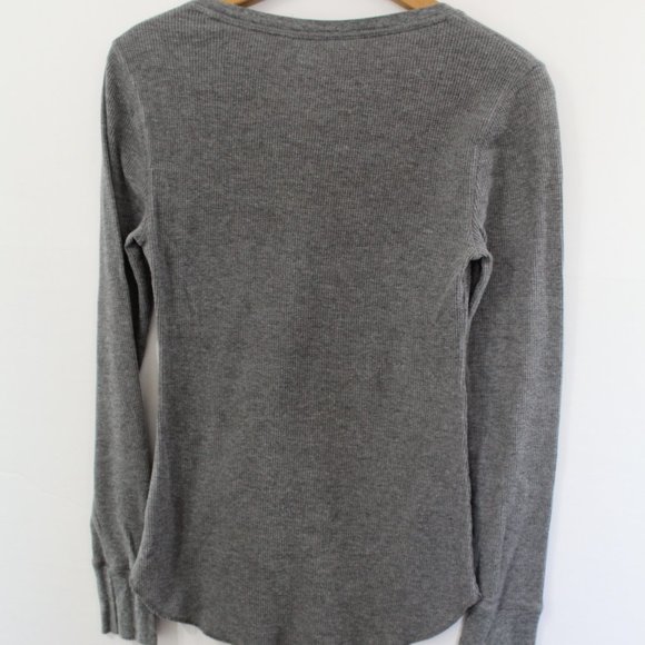 Old Navy Gray Thermal Pug Christmas Shirt, Size Medium - Picture 6 of 9